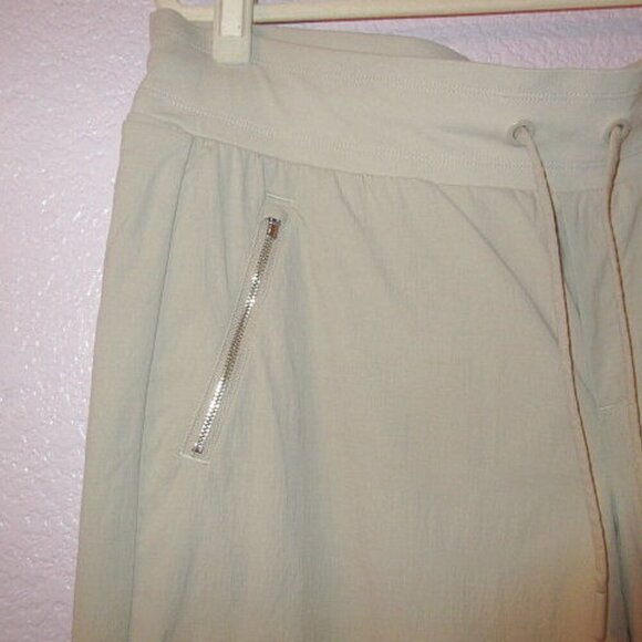 Athleta TREKKIE North JOGGER Pants Size 16 UPF High POCKETS Ripstop STRETCH Ecru - Picture 3 of 12